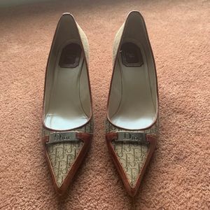 RARE vintage brown/tan Christian Dior heels/pumps